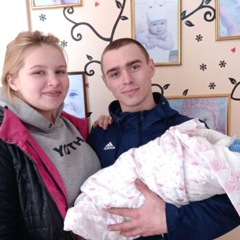 ЧЕРНИШОВИ дівч